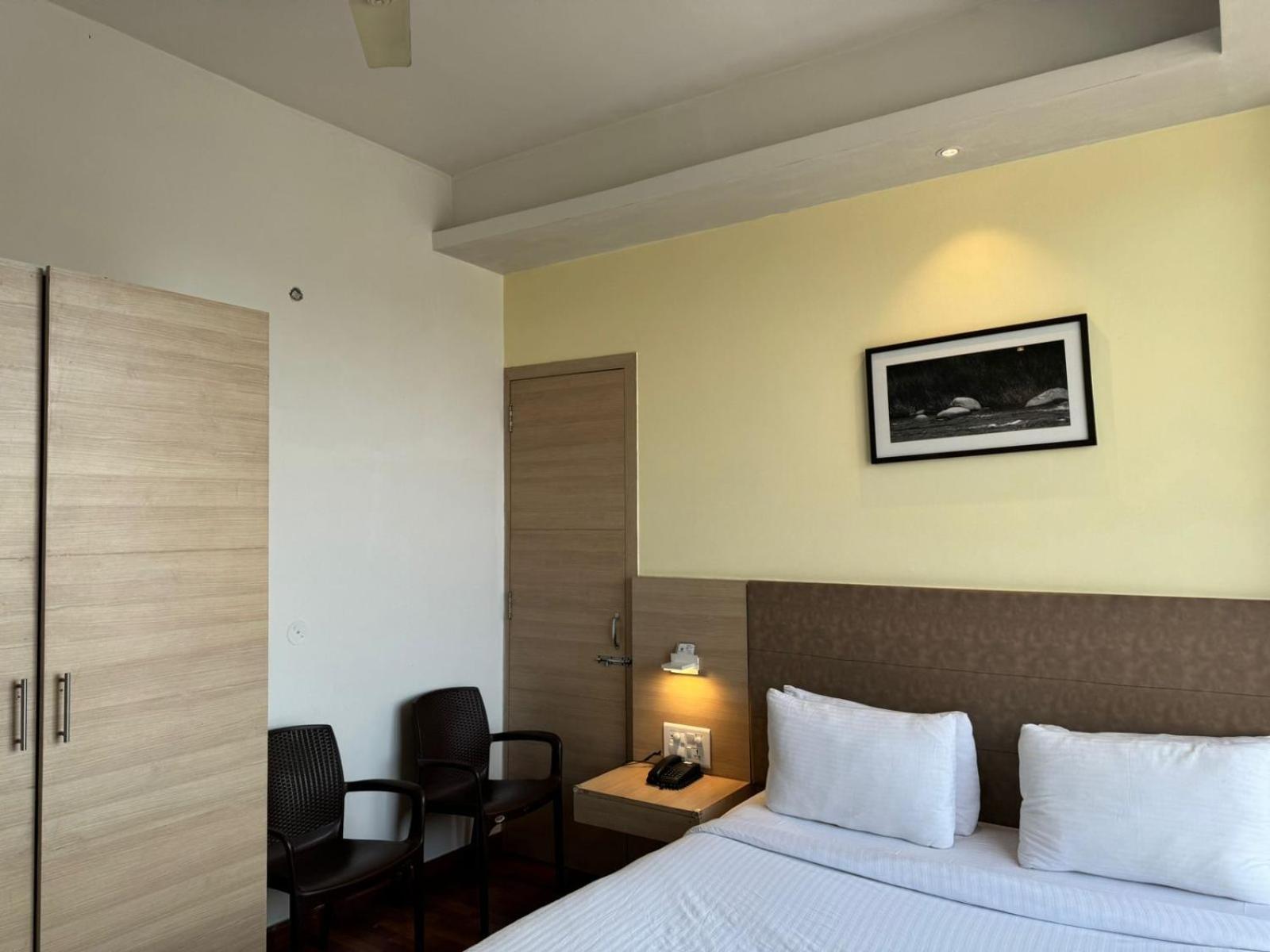 Hotel River Retreat Кангра Екстер'єр фото