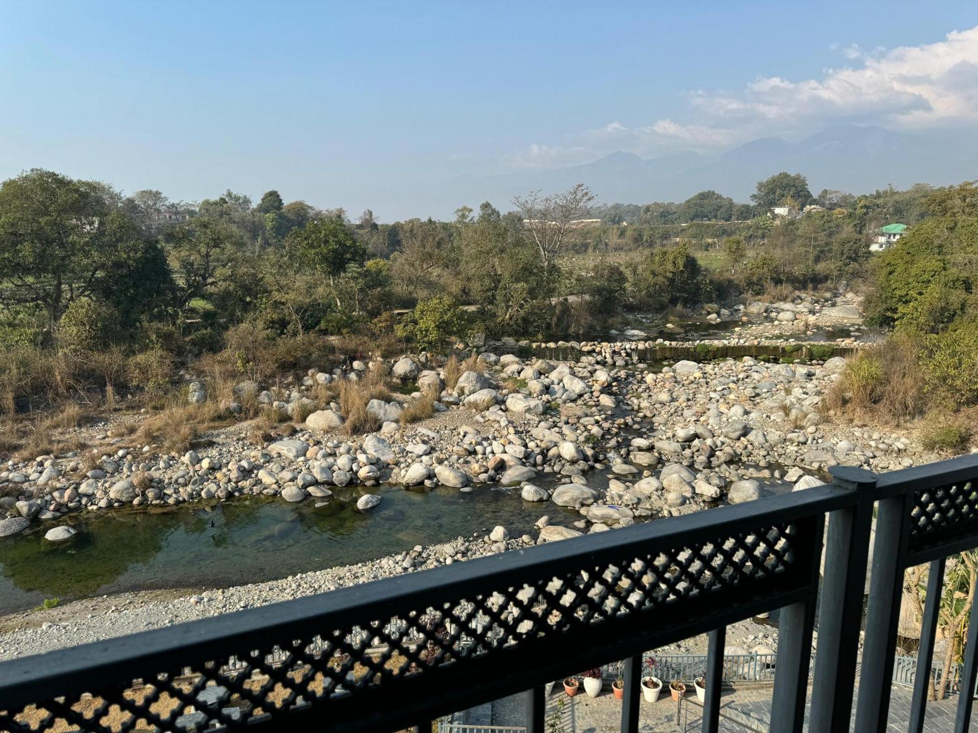 Hotel River Retreat Кангра Екстер'єр фото
